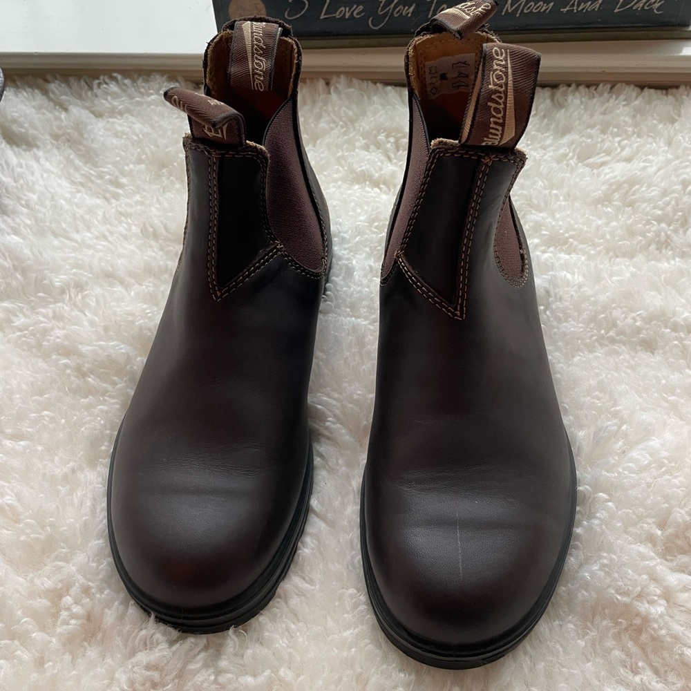 Blundstone brown boot size 9